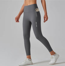 Load image into Gallery viewer, Essential Yoga Legging with Side Pockets
